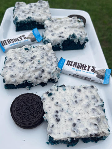 Blue Velvet Cookies & Creme Brownie