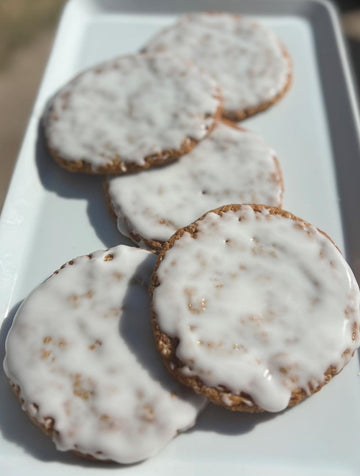 Old-Fashioned Oatmeal Cookies – Classic & Strawberry Cream-Topped!